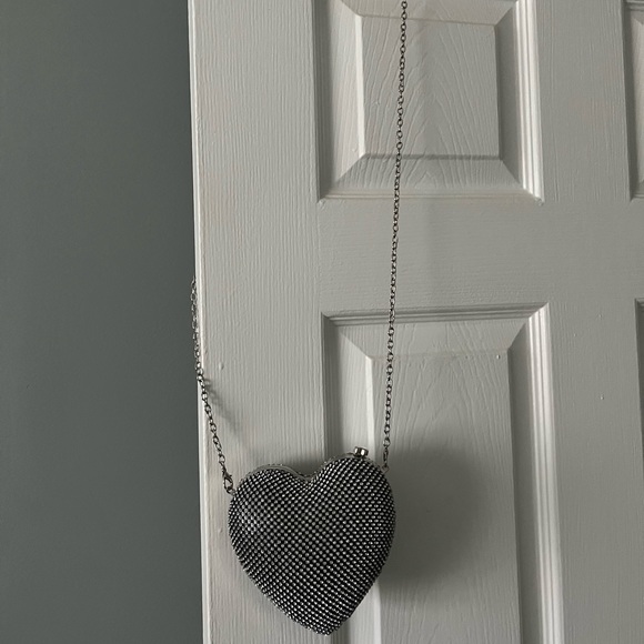 Silver Sequin Heart Evening Bag/Clutch - Picture 2 of 3